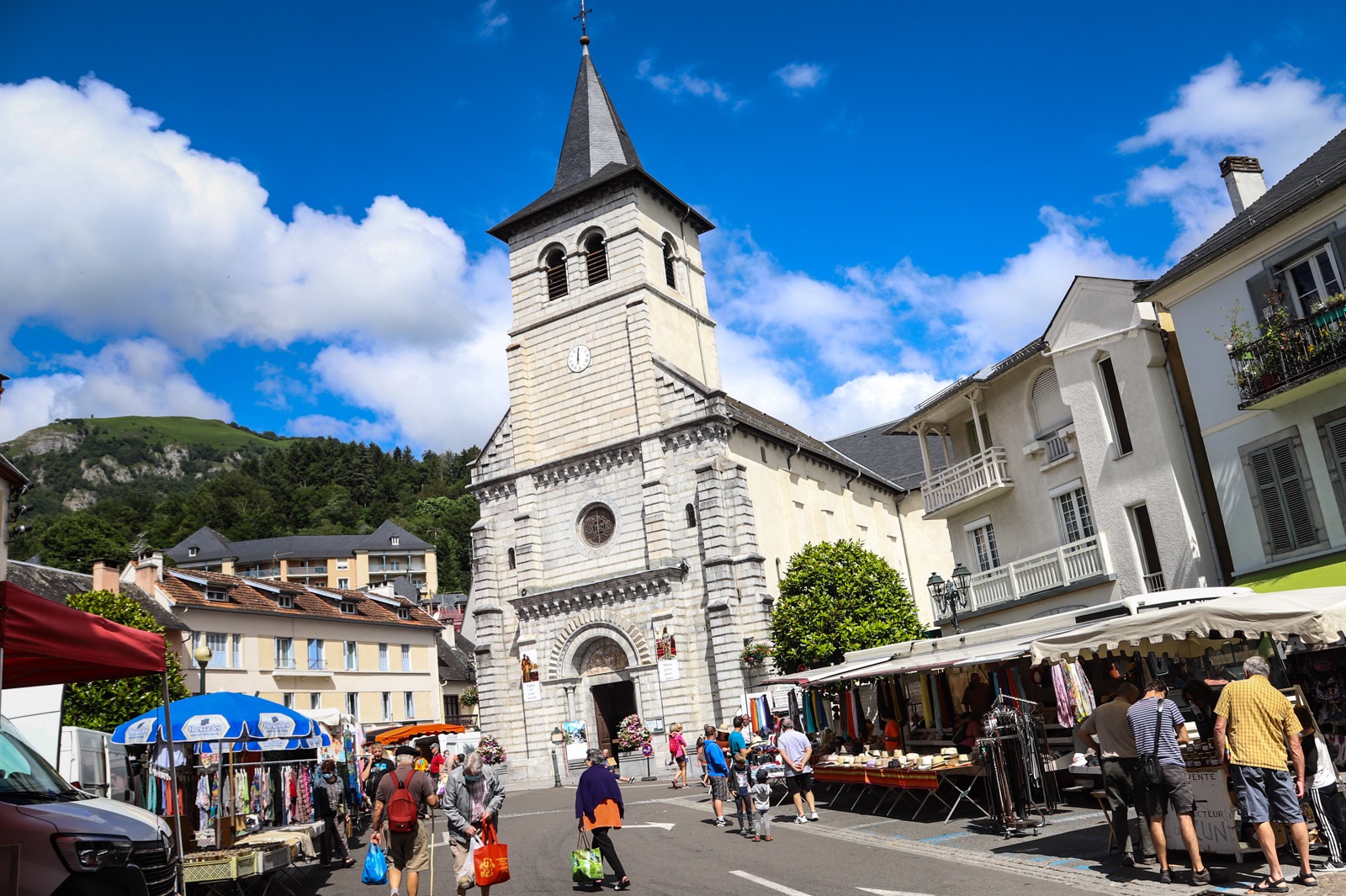 Le marché du mardi matin à Argelès-Gazost