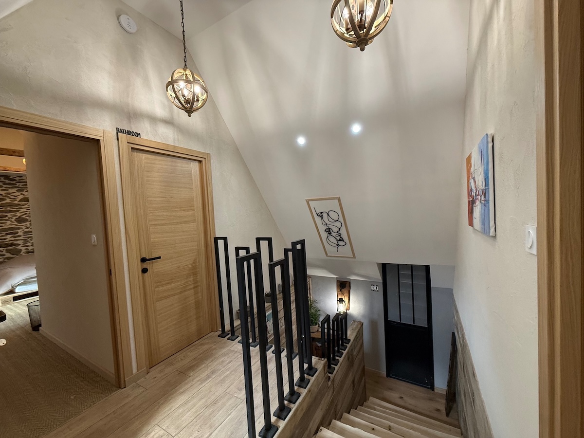 Hall d'entrée et couloir de la maison